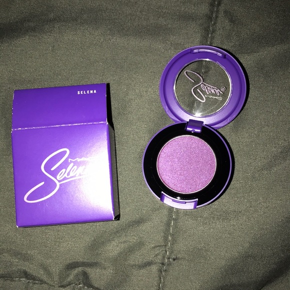 Mac cosmetics Selena eyeshadow